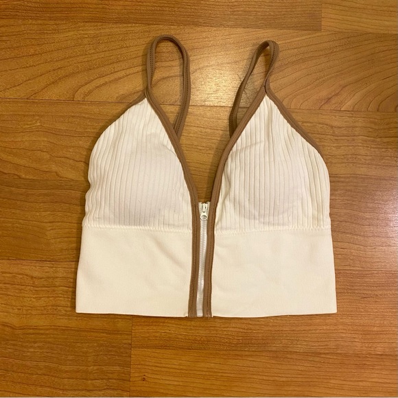 Zip Front White & Tan Cropped Athletic Tank - Picture 2 of 7